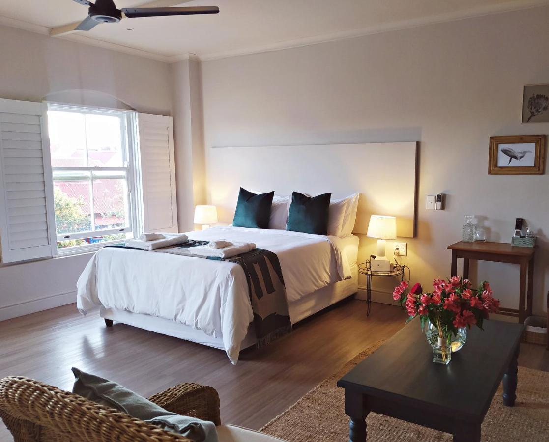 Apartment At Hermanus Waterfront Esterno foto